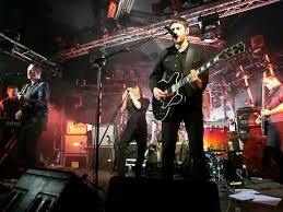 le groupe sur scène